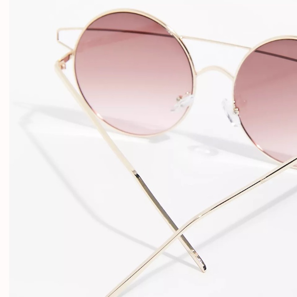 EUC. Free People Freja Circle Sunglasses - Picture 4 of 5